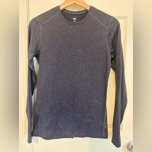 REI women’s Navy Long Sleeve Tee size S